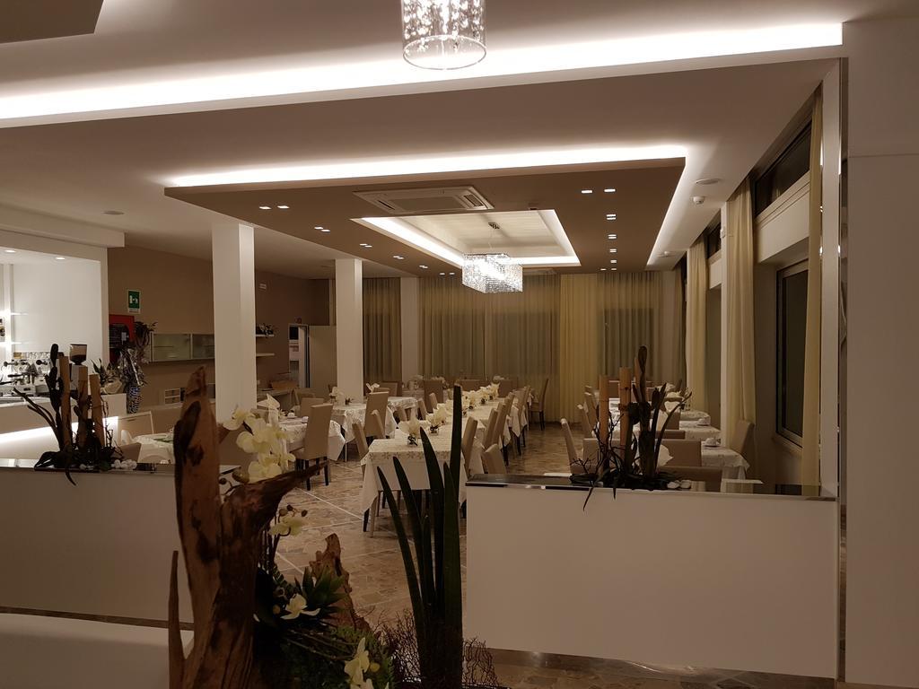 Hotel Solemare Cesenatico Ngoại thất bức ảnh